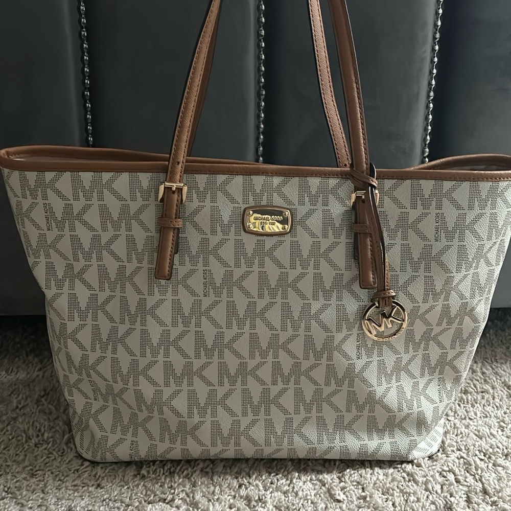 Michael Kors Jet Set Travel Tote